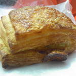 パリアッシュ - さつまいもとカスタードのパイ210円はバター香るサクサク生地が絶品