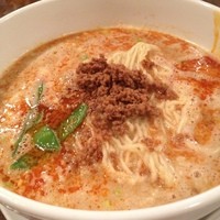 個室中華 頤和園 溜池山王店 - 坦々麺