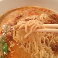 個室中華 頤和園 溜池山王店 - 坦々麺