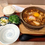 ねぎ玉入り味噌煮込みうどん定食（\1,500）