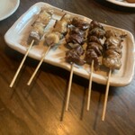 味つぼ - 左からかしわ、砂ずり、ぽんじり