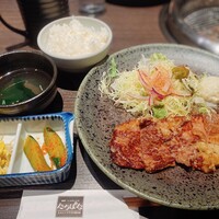 焼肉・しゃぶしゃぶ たちばな ヒルトンプラザイースト店 - 