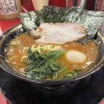 豚骨醤油ラーメン 王道家 - 