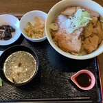 Michi No Eki Mitsumata - 米豚チャーシュー丼1,050円(税込)
