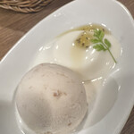 炭火焼肉 日本橋イタダキ - デザートもさすがに美味しい