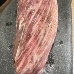 炭火焼肉 日本橋イタダキ - スタッフさんが焼いてくれるから最高の出来栄え