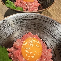 炭火焼肉 日本橋イタダキ - ユッケ最高