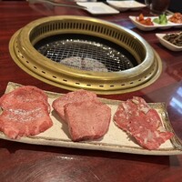 焼肉ギュウミー - 