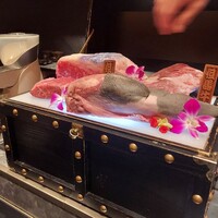 西麻布 焼肉 X - これから使うお肉