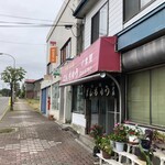 小倉屋ぱんぢゅう店 - かつては、通り沿いにお店がひしめき合っていたと思いますが・・