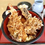 Nagasaka Sarashina Nunoya Tahee - 平日限定ランチセットの海老・野菜天丼  
