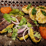 ガネーシュ - 鶏肉のカバブ　ナスとレンコンとししとうの挟み揚げ