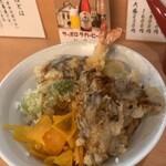 Tsunagi An - セットの天丼。ピーマン、茄子、カボチャ、舞茸、エビ、漬物。ご飯は、美味しかったです。