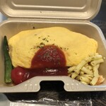 洋食屋 花きゃべつ - しっかり付け合わせも入っている