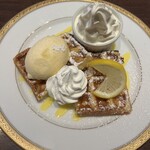M&C Cafe - 檸檬ワッフル　¥900
