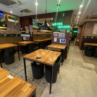 Fully equipped with private Karaoke rooms ♪ Open 24 hours for various occasions ◎