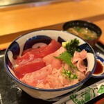 魚中 - ・魚中丼(上) 1,595円/税込