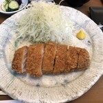 とんかつひなた - キャベツもこんもりでした