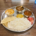 ラジャ - バターチキンとチキン
                                カレー2種 Aセット ライス