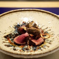 鉄板焼 宇佐見 - 大鹿産　鹿ロースマリネ　平茸、アカジコウ