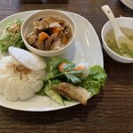 ホアホア - ベトナム風豚の生姜炒め
