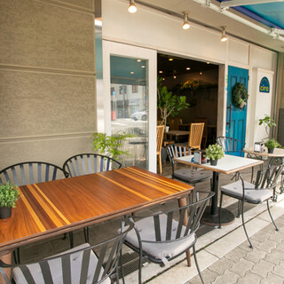 The store is perfect for a variety of occasions. Terrace seats and private rooms are also available.