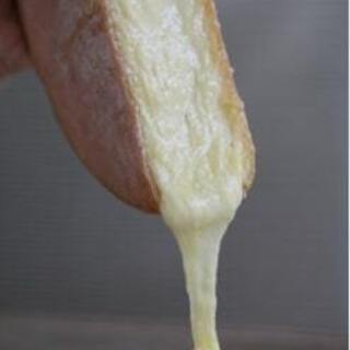 目でも楽しめる！当店の看板メニュー『ラクレットチーズ』