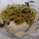 リストランテKubotsu - 豊後水道の真蛸と福田さんのズッキーニのスパゲティーアーリオオーリオ 矢野さんの豊の香梅のアクセント（2023.7）