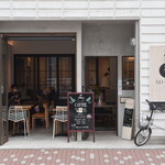 ADAGIO CAFE - 倉庫をリノベーション