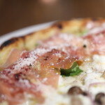 ２０２３年８月再訪：フレッシュモッツァレラとパルマ生ハム＆スーマック☆