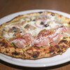Motive Pizzeria E Caseificio - 料理写真:２０２３年８月再訪：フレッシュモッツァレラとパルマ生ハム＆スーマック ＆ フンギ3種と熟成ラード