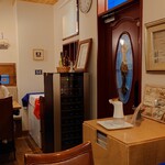 ガリエニ - 店内