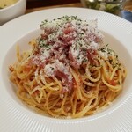 キッチン ブルー グローブ - アマトリチャーナのアップ