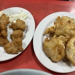 太興飯店 - 左　豚天　右　揚げ餃子