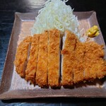 むろや - ◯ゴーバル
何も付けない状態で食べてみた
赤肉部分も
濃厚な旨味（甘味）があるよねえ～❕

旨味はあるけれど、ボーノポークなどの
ブランド豚とはまた違った旨味だよねえ

飼料の違いとかもあろだろう❔