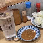 Matsuyoshi - ドリンク＆お通しキャベツ