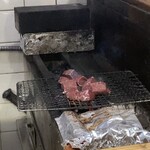 松よし - 炙られる生キモ