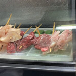 松よし - ケース内のホルモン串