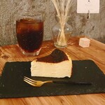 Mola Cafe - 