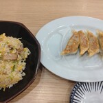 Ra-Men Takashiya - 半チャーハン￥400 餃子￥300