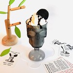 カフェ ハイドアウト - 期間限定ハロウィンオレオシェイク
