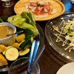 アル ガンベリーノ - バーニャカウダ、カルパチョ、スモーク生ハム