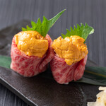 No. 1 in popularity: 2 pieces of sea urchin meat rolls