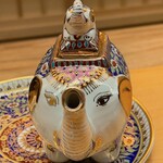 美会 - ベンジャロン焼き？のメスの象さん。目が色っぽい、ラッコ瞬殺\(//∇//)\