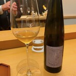 美会 - コートカタランの白です。ギルナッシュグリとマカブーの混醸。良年のビンテージのブレンドです