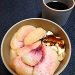 TODAY'S SPECIAL - 後日の試作品 “旬の桃にアフォガードを添えて” (⁠^⁠^⁠)