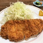 とんかつ石亭 八幡茶屋 - ロースカツ定食
