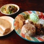 メキシコ料理店 エルパンチョ - 当店定番の人気ランチのメキシカンAは960円！ランチはその他6種類を提供しております。