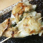 楽笑 - 一本一本丁寧に焼き上げる串料理。お酒も思わず進んじゃいます。