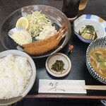 きりん亭 - 海老フライ定食　850円(税込)